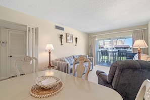 TV - View the Sea from Chateau by the Sea 31B (New Smyrna Beach)