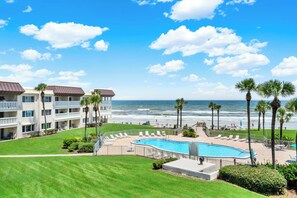 Pool - Chateau by the Sea 31C Coastal Getaway with a View (New Smyrna Beach)