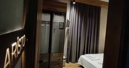 Elia Otel Urla