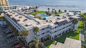 Exterior - Chateau by the Sea 13B Ocean Views & Cozy Comfort! (New Smyrna Beach)
