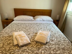 2 bedrooms, WiFi, bed sheets
