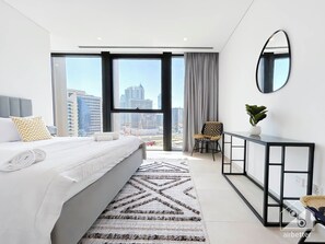 Apartment (1 Bedroom) | 1 bedroom, iron/ironing board, bed sheets - Stylish One-bedroom Getaway in Business Bay (Dubai)