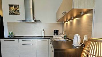 Family Apartment | Dapur berkongsi | Peti sejuk, dapur, mesin basuh pinggan mangkuk