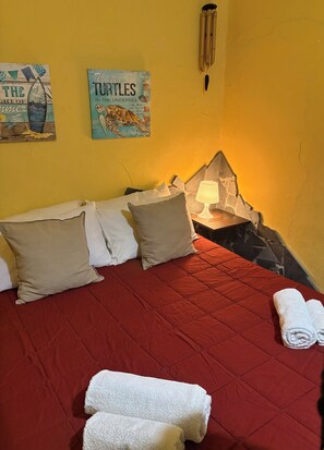 3 bedrooms, desk, free WiFi, bed sheets - House Benedettini's a Catania Centro tra il Monastero dei Benedettini e il Duomo (Catania)