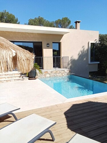 Californian villa between Antibes and Cannes
