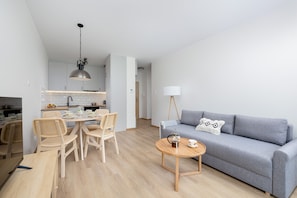Living area - Apartment with Terrace by Renters (Szczecin)