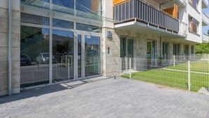 Exterior - Apartment with Terrace by Renters (Szczecin)