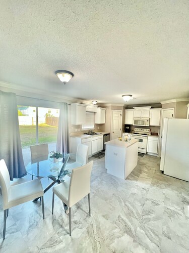 Fair-Priced Fabulousness: The Best Stay in Lakeland 