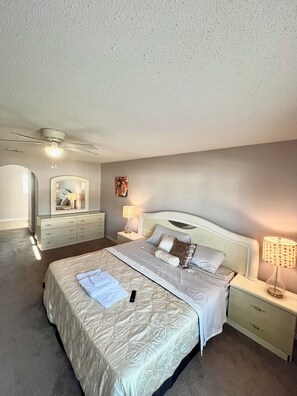 5 dormitorios, tabla de planchar con plancha, wifi gratis y ropa de cama