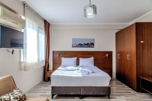 Family Studio, Partial Sea View | In-room safe, soundproofing, iron/ironing board, free WiFi - City Hall Apart Hotel  (Istanbul)