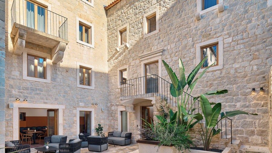 Central Heritage Hotel