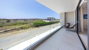 Property grounds - Walk to Beach: 4BR Oasis w/ Pool, Spa, View (Noord)