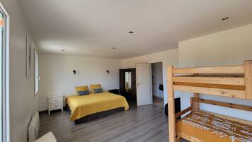 5 chambres, fer et planche Ă repasser, lit parapluie, Wi-Fi gratuit