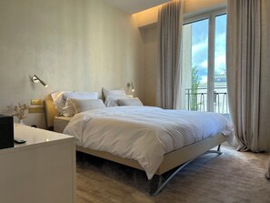 3 Schlafzimmer, Schreibtisch, Bügeleisen/Bügelbrett, WLAN