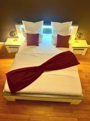 2 dormitoris, un bressol de viatge, wifi gratuïta i roba de llit 