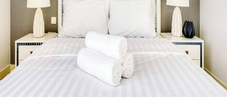 3 chambres, fer et planche à repasser, Wi-Fi gratuit, draps fournis
