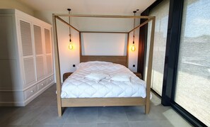 3 bedrooms, WiFi, bed sheets - Lake House With Dock at Lake Veere (Arnemuiden)
