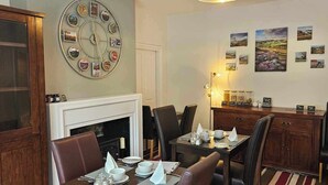 Dining room - Halmer Grange  (Whitby)