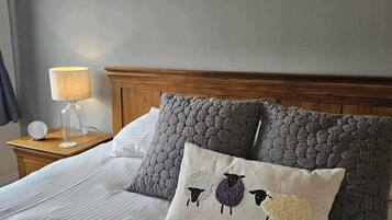 Superior Double Room | Blackout drapes, iron/ironing board, free WiFi, bed sheets