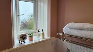 Traditional Double Room | Blackout curtains, iron/ironing board, free WiFi, bed sheets