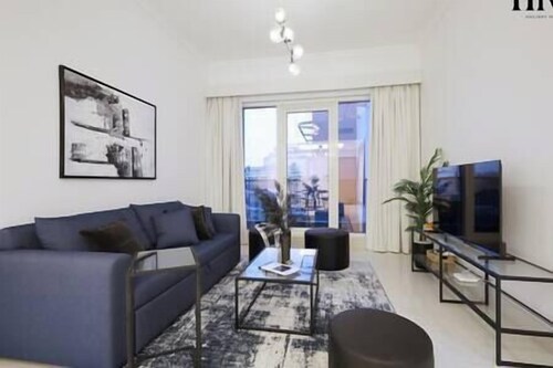 Renovated Apt WFast WiFi Near Dubai Airport