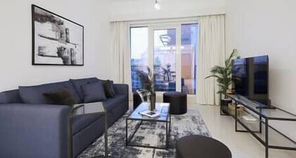 Renovated Apt WFast WiFi Near Dubai Airport