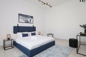 Iron/ironing board, free WiFi, bed sheets