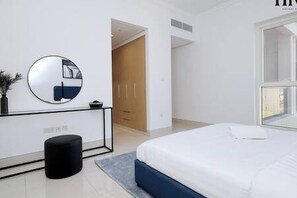 Iron/ironing board, free WiFi, bed sheets - Stylish 1 Bed in Al Warqa (Dubai)