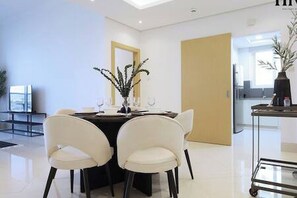 Dining - Gorgeous 2 Bed in Al Warqa (Dubai)
