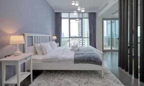 1 bedroom, desk, iron/ironing board, WiFi (free) - Golf Course Views Apt W Pool & Fast Wifi (Dubai)