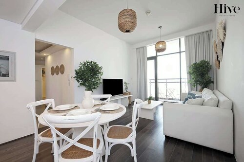 Stylish Al Sufouh Apartment W Pool & Gym Access