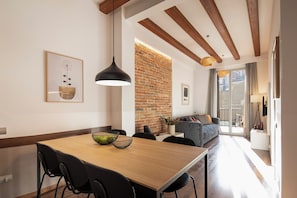 Superior Apartment | Living area | 40-inch flat-screen TV with satellite channels - Aspasios Market Balconies (Barcelona)