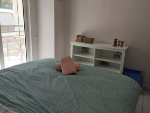 1 quarto, ferros/tábuas de passar roupa, Wi-Fi, roupa de cama