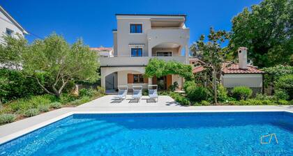 Modern Apartment Lara