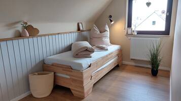 2 bedrooms, iron/ironing board, travel crib, free WiFi