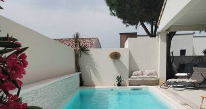 Nouvelle Propriété Pavillon Neuf Climatisé Piscine Chauffée Jardin ClÎturé privé