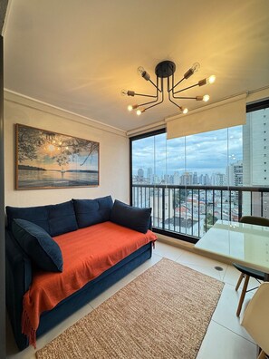 Leilighet – basic | Oppholdsområde | TV