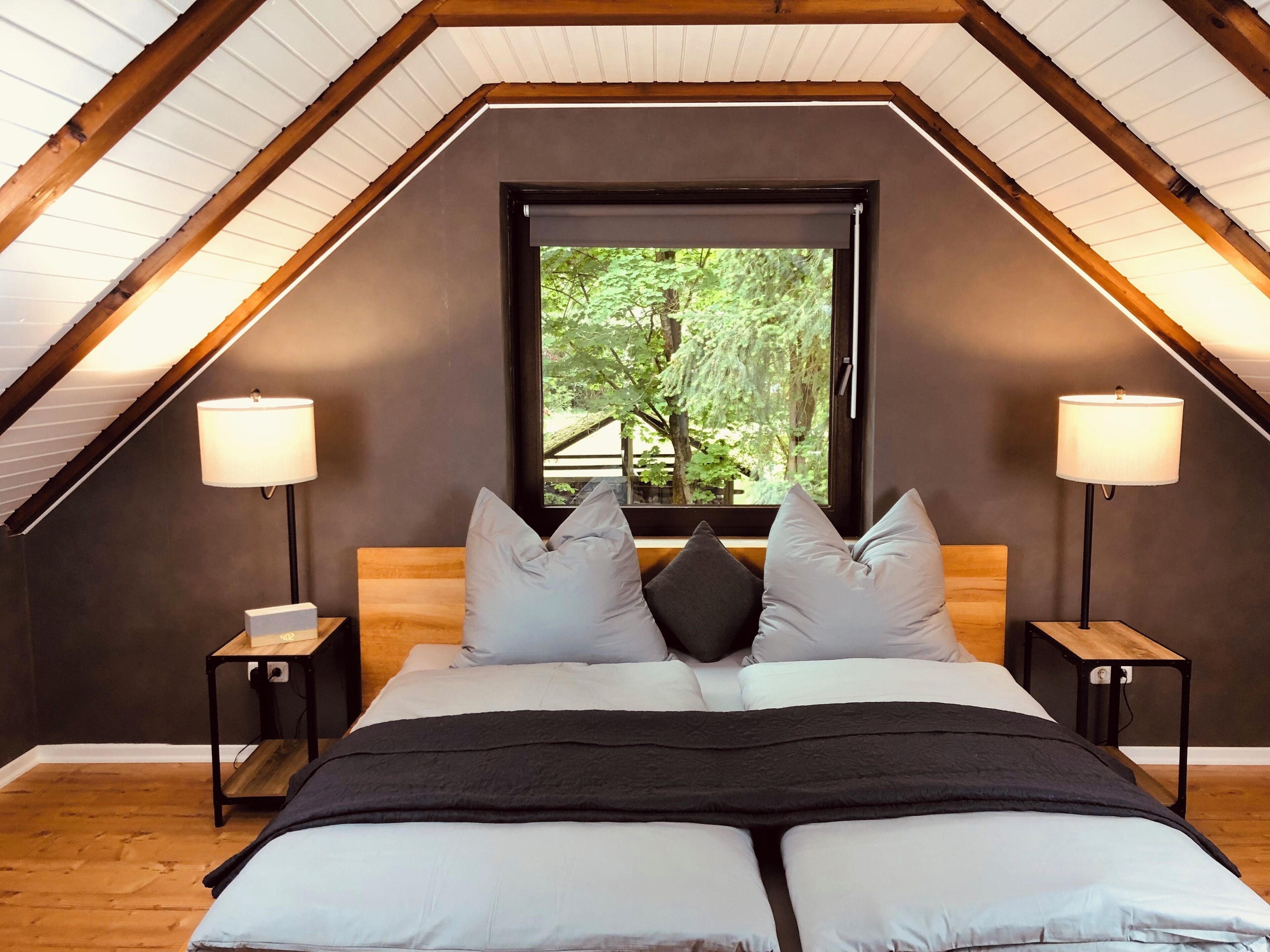 1 Schlafzimmer, Schreibtisch, Bügeleisen/Bügelbrett, Reisekinderbett