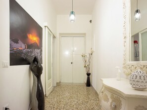Interior - Apartment Enea Centralissimo Rinnovato, Vicinissimo Alla Stazione e Attrazioni (Pompei)