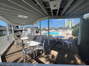 Outdoor dining - Awesome Beach Getaway!  1 block to the ocean, with a big pool in the back.  (Virginia Beach)