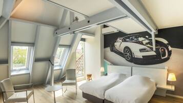 Deluxe Double Room, Private Bathroom, City View | Desk, blackout drapes, soundproofing, free WiFi