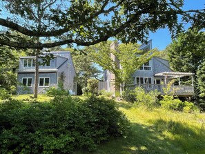 Exterior - Chatham Cape Cod Retreat, near boat yards, Harding's Beach, Stage Harbor Light (Chatham)