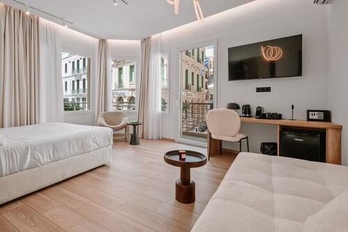 Plānis Str Urban Suites by Semavi