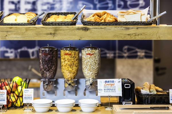 Daily continental breakfast for a fee