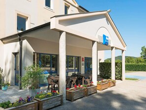 Exterior - Ibis Budget Lons-Le-Saunier (Lons-le-Saunier)