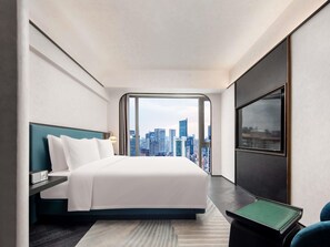 Opera Suite | In-room safe, desk, free WiFi, bed sheets - Sofitel Shanghai North Bund (Shanghai)