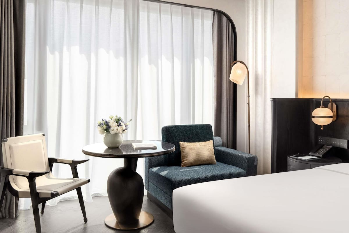 1 bedroom, in-room safe, desk, free WiFi