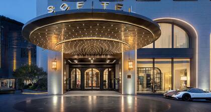 Sofitel Shanghai North Bund