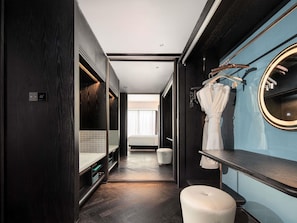 In-room safe, desk, free WiFi, bed sheets