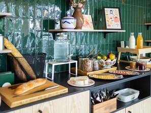 Daily buffet breakfast (EUR 15 per person) - greet Brussels Airport Zaventem (Zaventem)